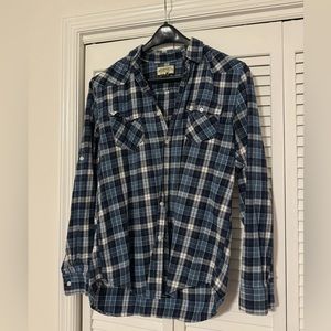 American Rag Men’s Flannel Long Sleeve Button Up Shirt